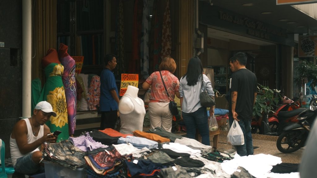 Photo amazon seller finder