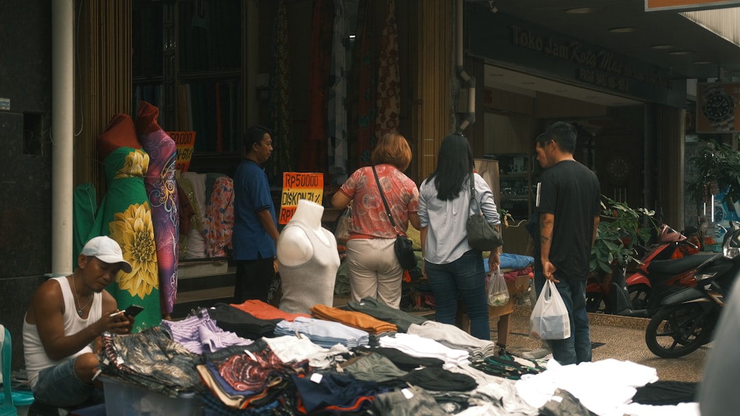 Photo amazon seller finder