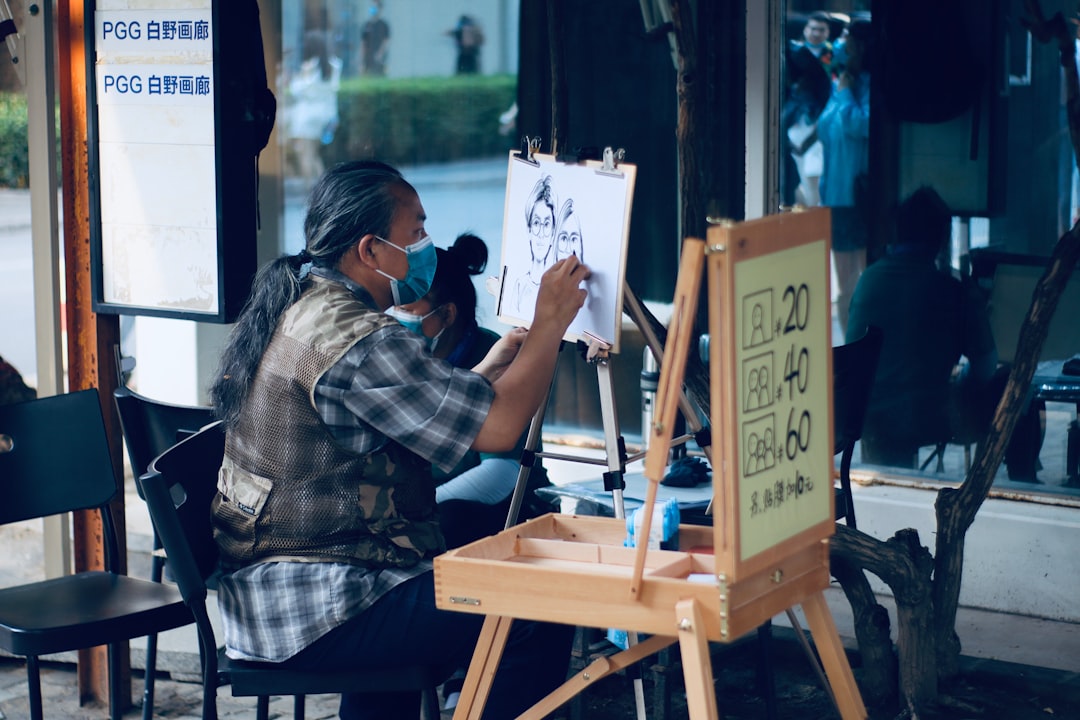 Photo passive income artist