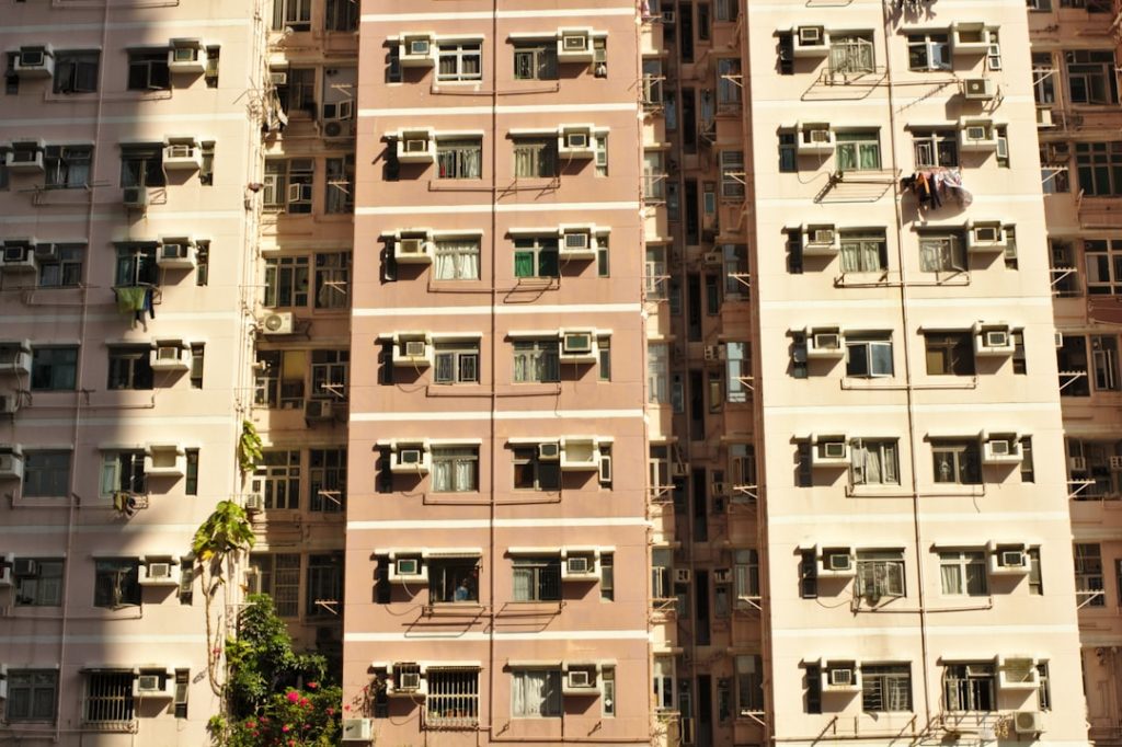 Photo apartment building syndication