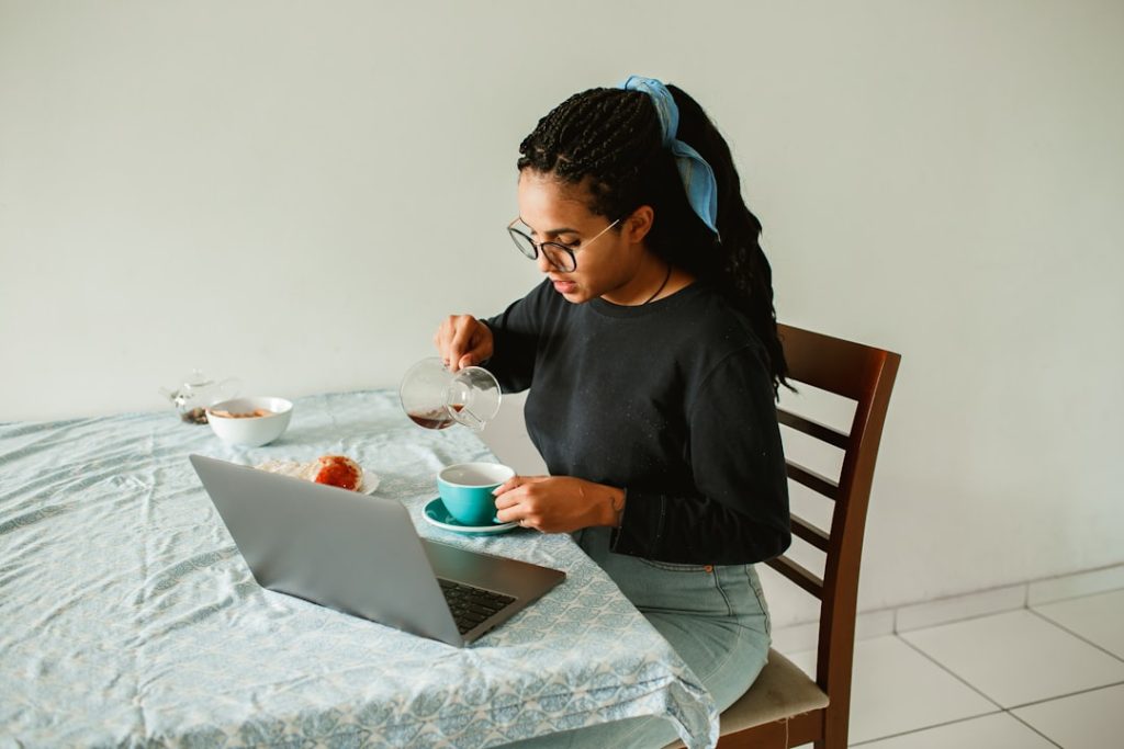 Photo passive earning online